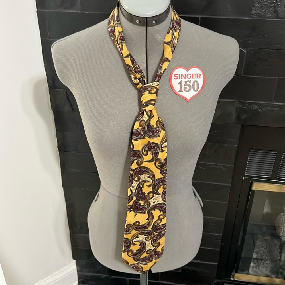 Givenchy men’s neck tie